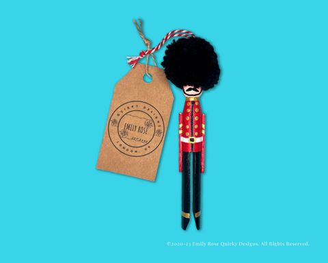 Royal Collection / Buckingham Palace / Pom pom